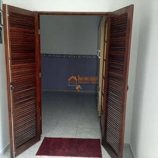 Imagem Sobrado com 4 dormitórios à venda, 400 m² por R$ 1.100.000,00 - Jordanópolis - Arujá/SP
