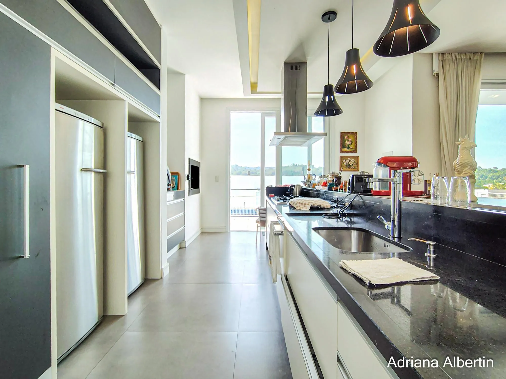 Imagem Casa com 660m² no Alphaville Porto Alegre para quem quer espaço, vista e personalidade - sem cair no padrão genérico