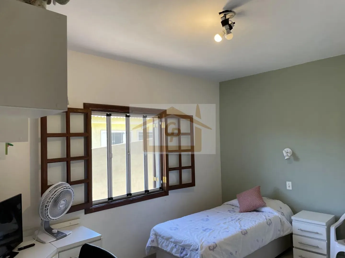 Imagem Casa em Condomínio, 3 quartos (1 suíte) 4 vagas