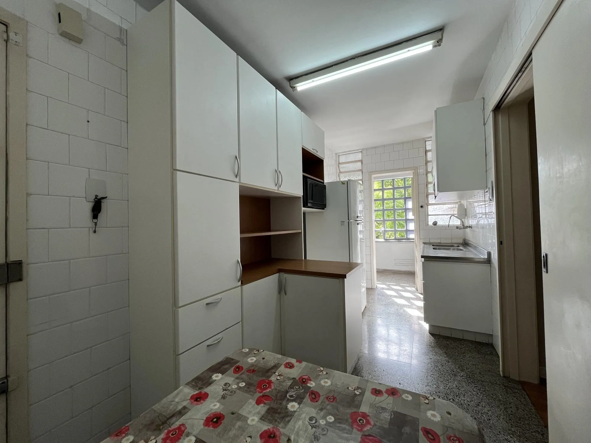 Imagem Apartamento de dois quartos e uma vaga de garagem no bairro Auxiliadora em POA