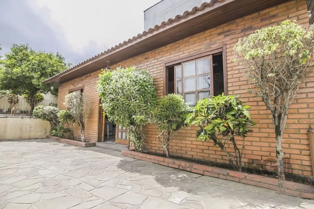 Imagem Casa de 2 dormitórios, no bairro Partenon