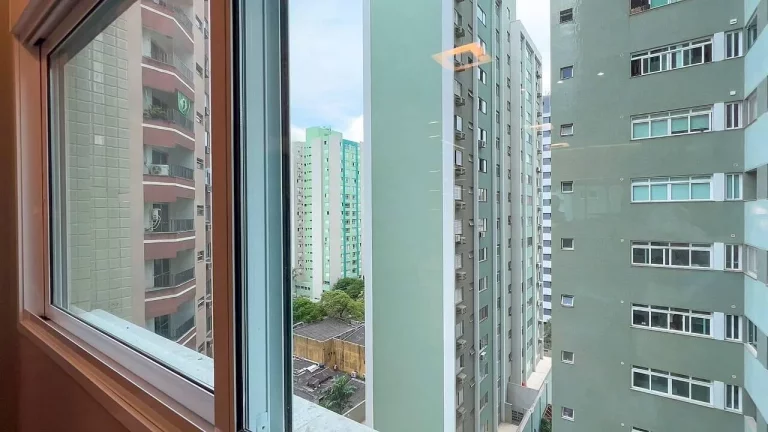 Apartamento para Venda em Maringá / PR no bairro Centro