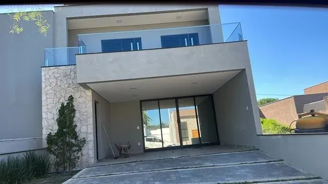 Imagem Vende-se Lindo Sobrado no Condomínio Jardim