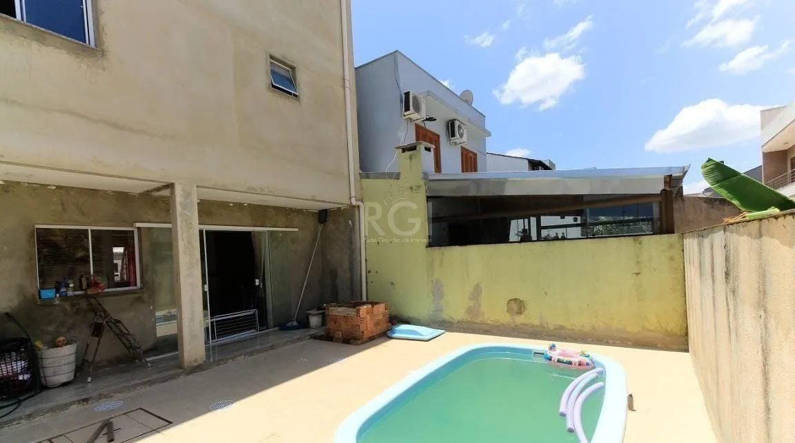 Imagem Casa no bairro Hípica - 3 dormitórios