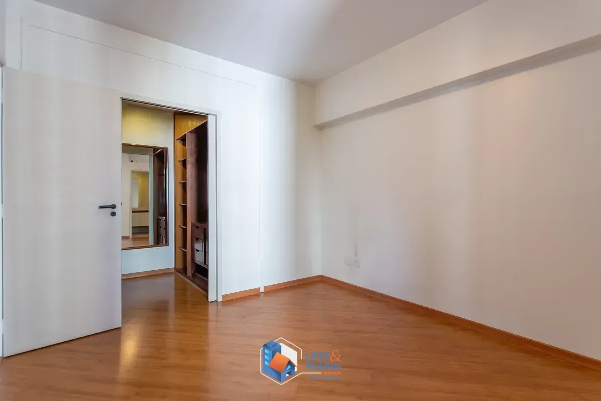 Imagem Apartamento para venda em Moema com 3 quartos, sendo 1 suíte, 120m²