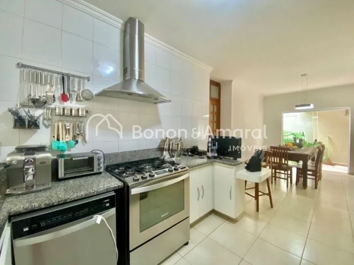 Imagem Casa com 179 m² e 3 Quartos