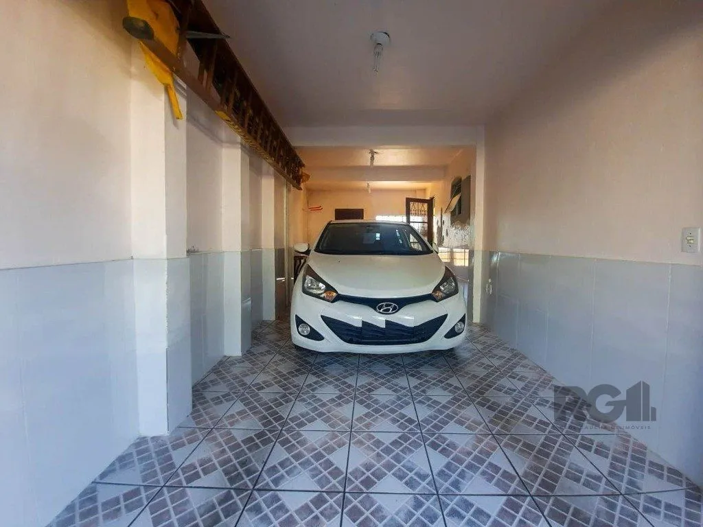Imagem Excelente casa de 240m² com 4 dormitórios e 2 vagas.