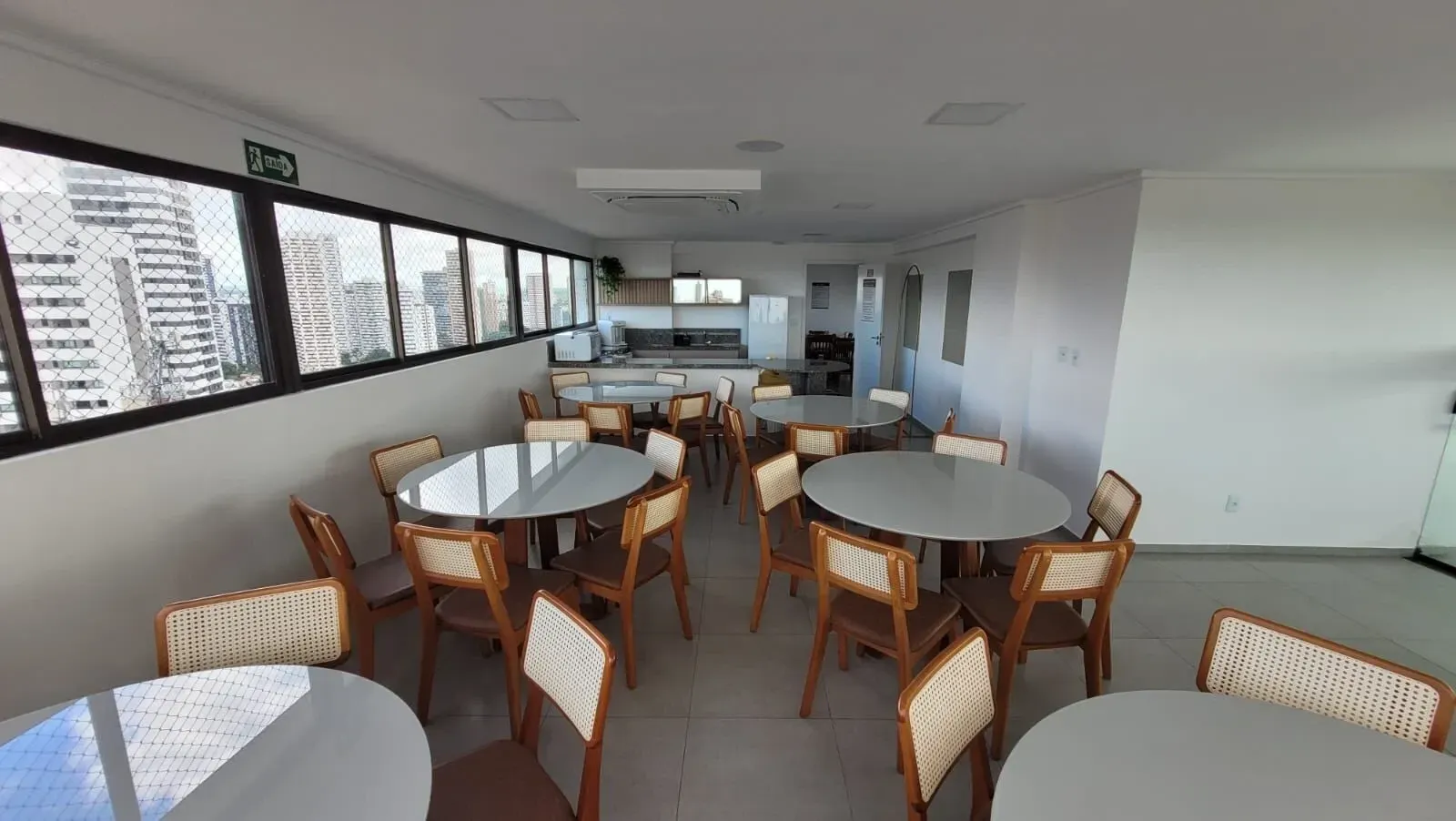 Imagem Apartamento com 3 Quartos à Venda, 67 m² em Casa Amarela - Recife