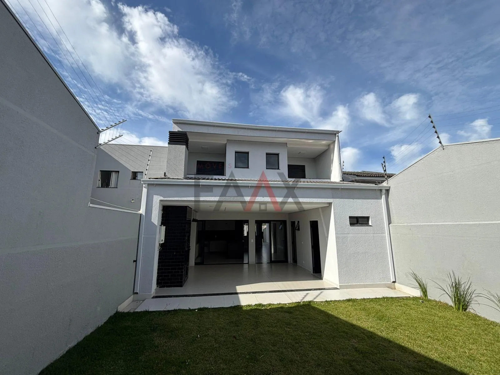 Imagem Sobrado de alto padrão disponível para locação no Alto da XV. 235 m²