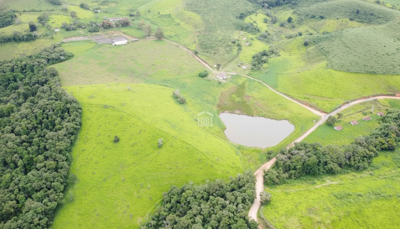Imagem Fazenda 0,03 ha à venda em Zona Rural, Poços de Caldas