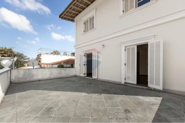 Imagem Casa bem localizada com 4 dormitórios 2 suíte 7 vagas 382m2