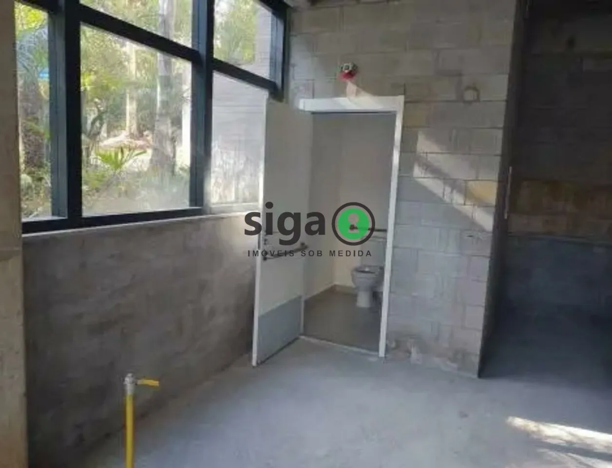 Imagem Loja (fachada ativa) para Locação no contrapiso em Pinheiros com 185m²