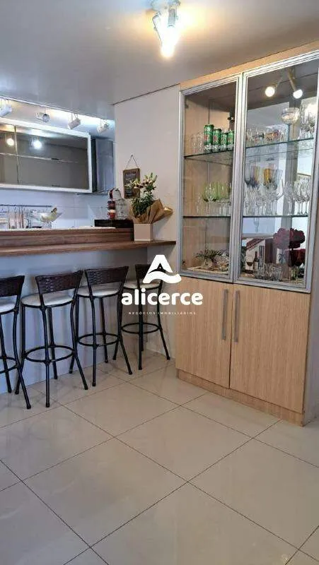 Imagem Apartamento à venda com 3 quartos 1 suíte, 137m² em Praia Comprida São José