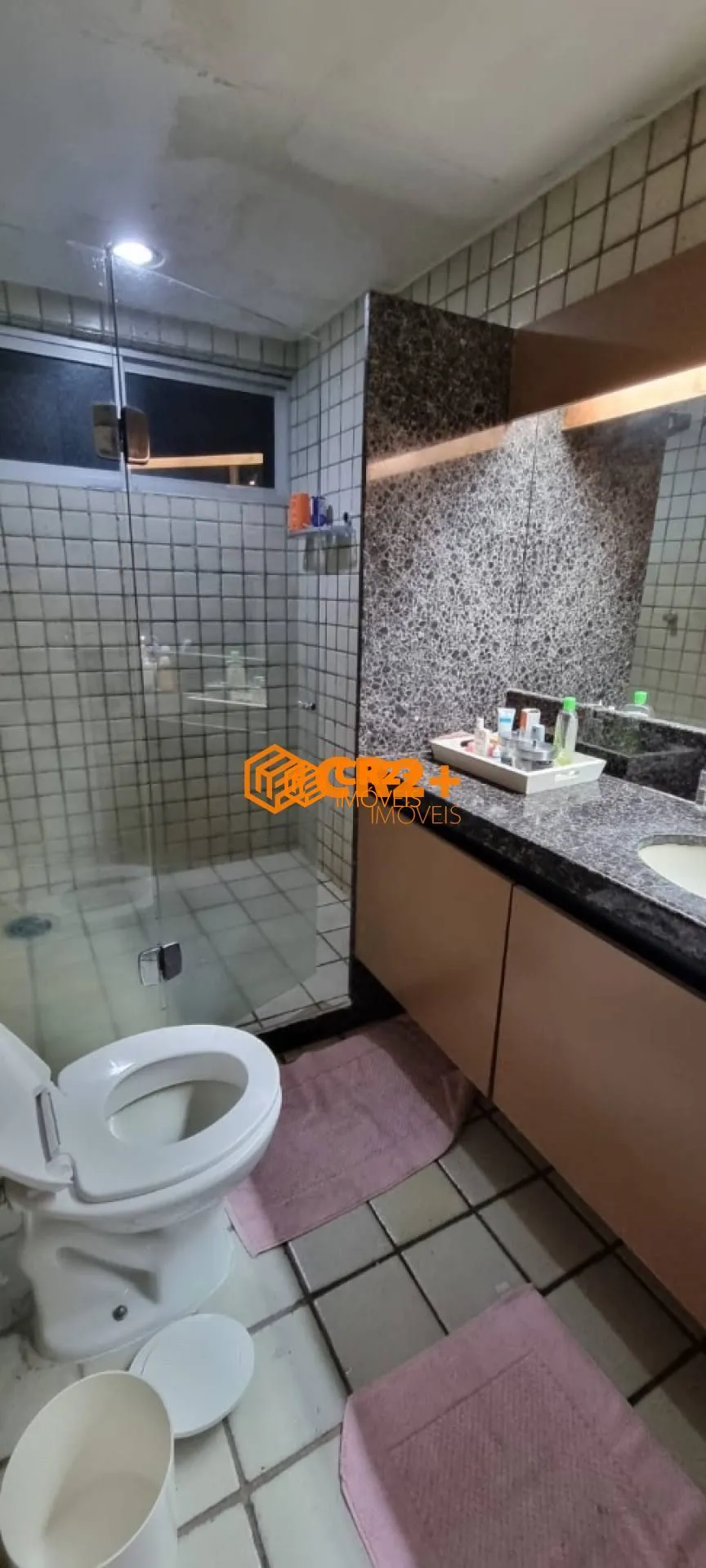 Imagem Apartamento a Venda com 04 quartos 01 suíte nas Graças 200m2 em Recife