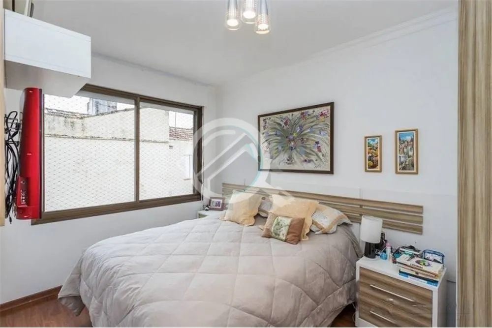 Imagem Explore uma rara oportunidade de residir no coração do prestigiado bairro Moinhos de Vento, em Por...
