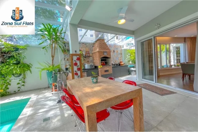 Imagem Casa Alto Padrão à Venda Na Vila Mariana Com 3 Suítes, 3 Vagas, Piscina Aquecida e Espaço Gourmet