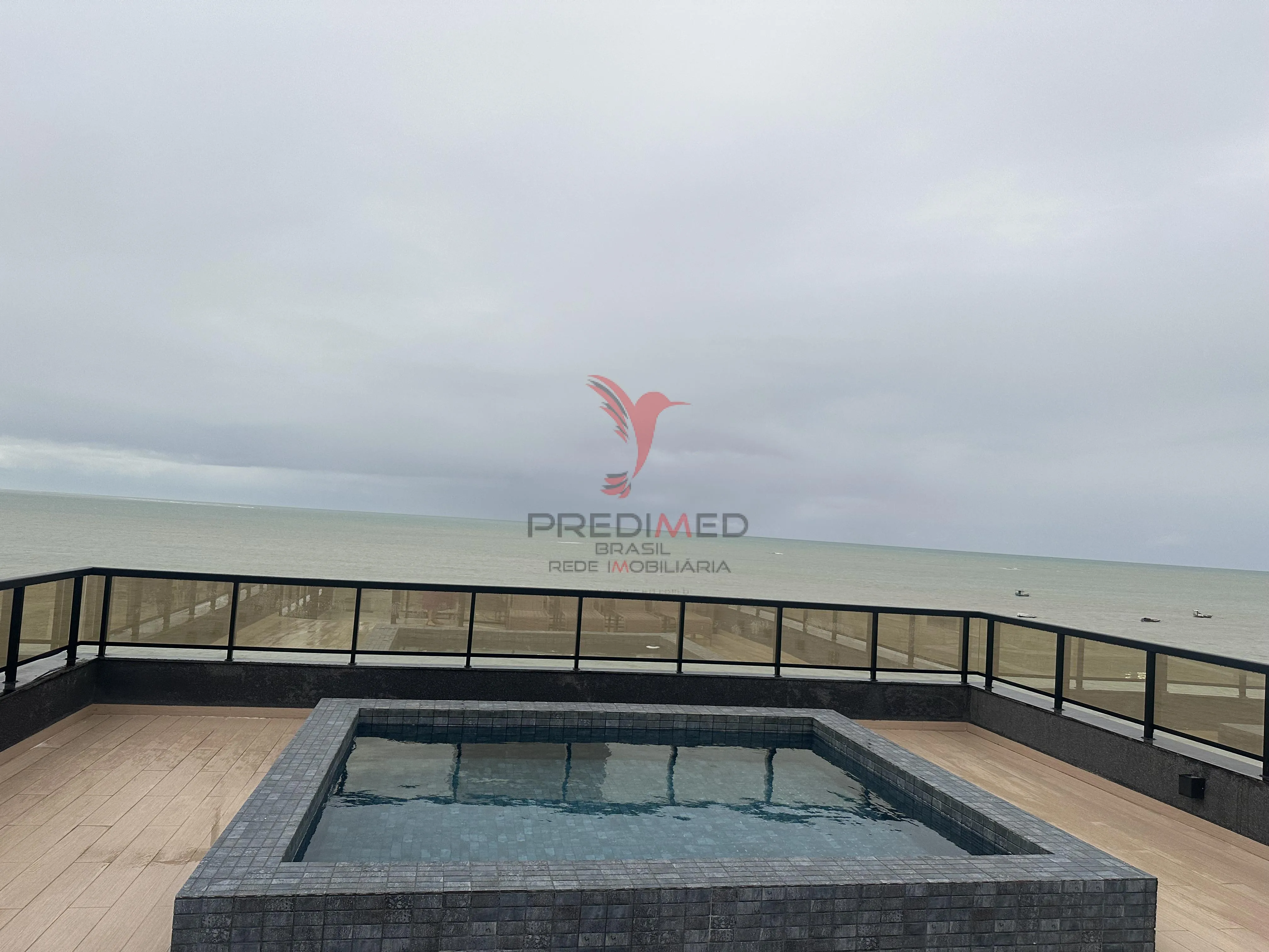 Foto do imóvel Vende-se flat na beira-mar do Bessa, vista definitiva, pronto para rentabilizar