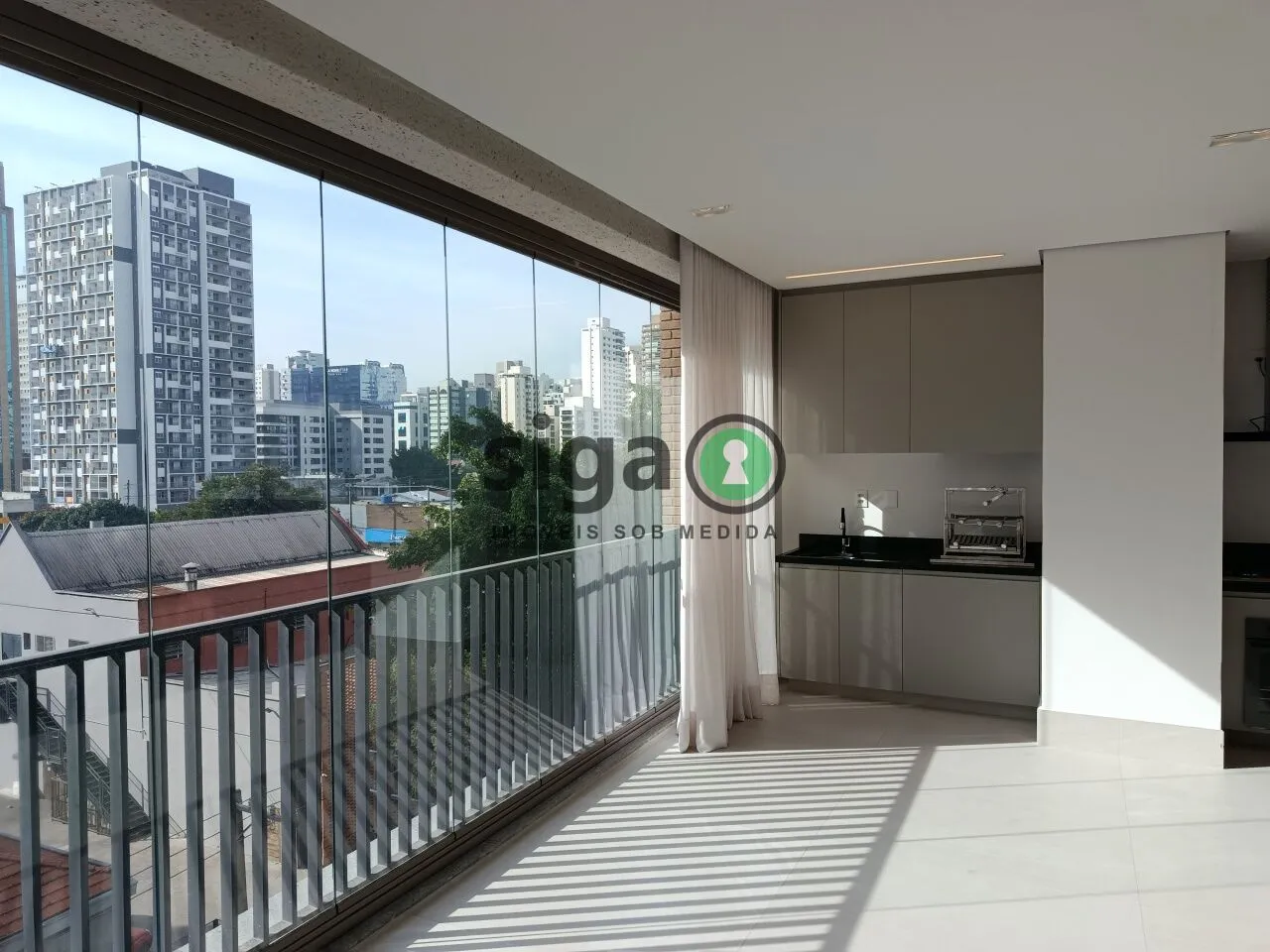 Imagem Apartamento de Alto Padrão à Venda no Itaim Bibi, Rua Macurapé, 43, 135 m², 2 Suítes, 2 Vagas