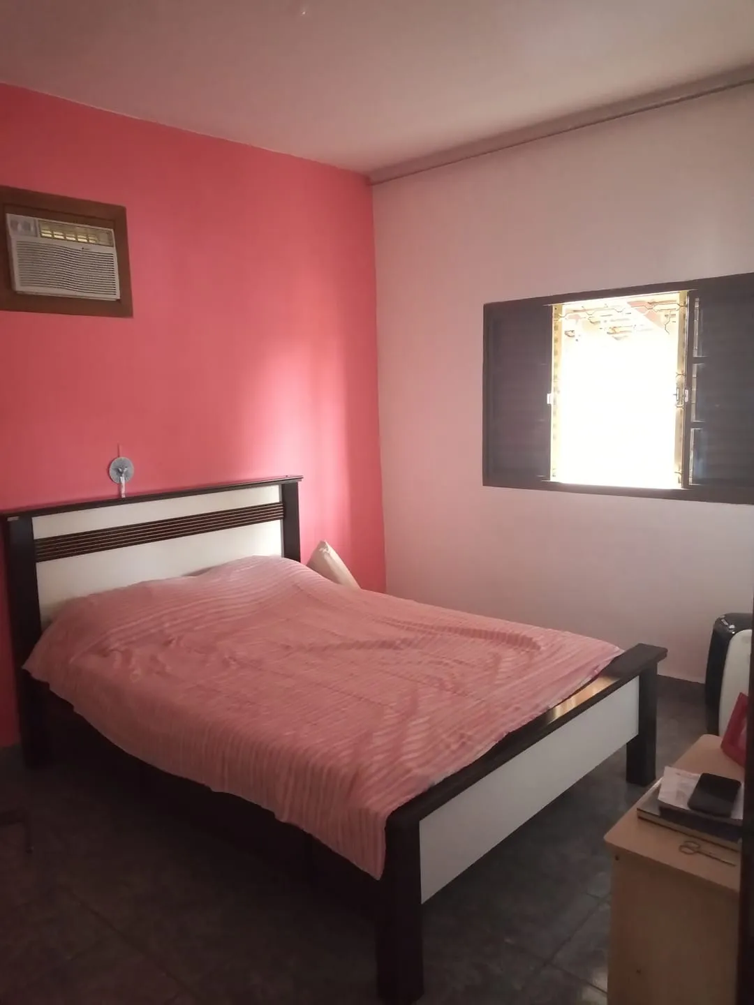 Imagem Casa à venda 4 Quartos, 1 Vaga, 300M², Parque São Domingos, Pindamonhangaba - SP