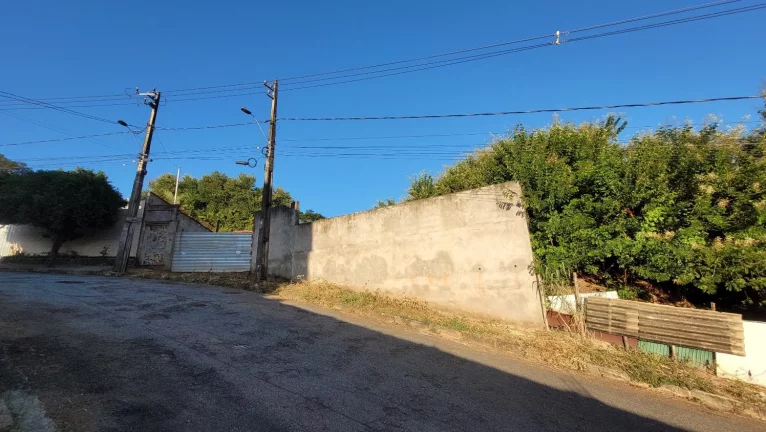Imagem Lote grande de 480m² a venda no bairro Ayrton Senna.