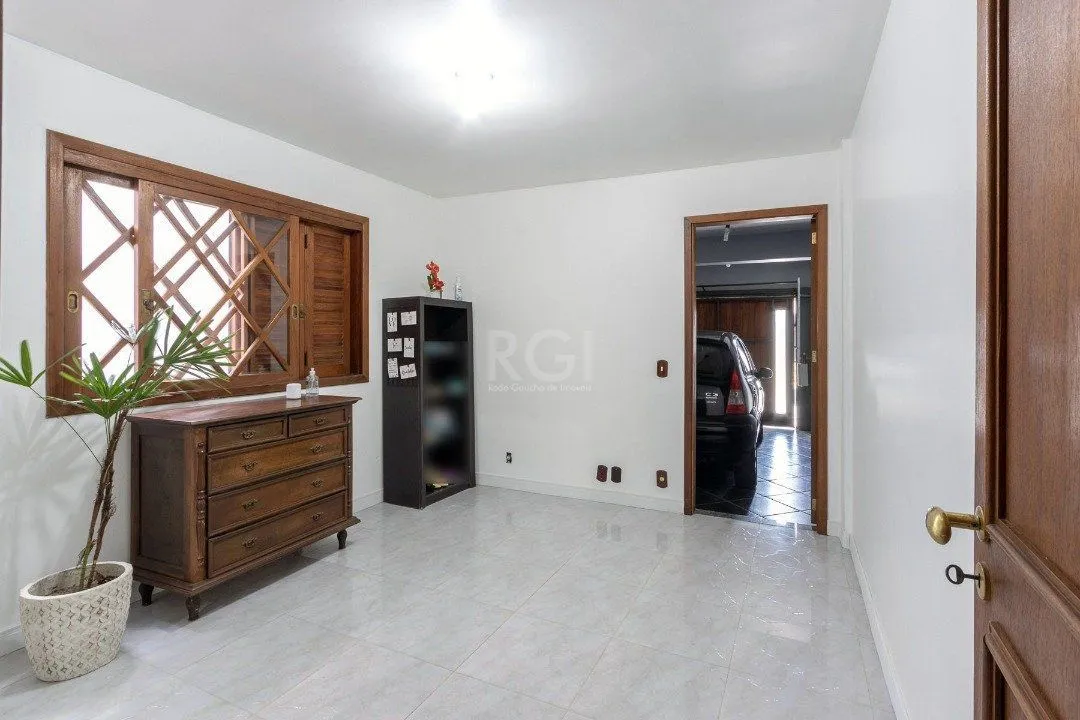 Imagem Casa para Venda - 451.63m², 5 dormitórios, sendo 1 suites, 4 vagas - Cristal