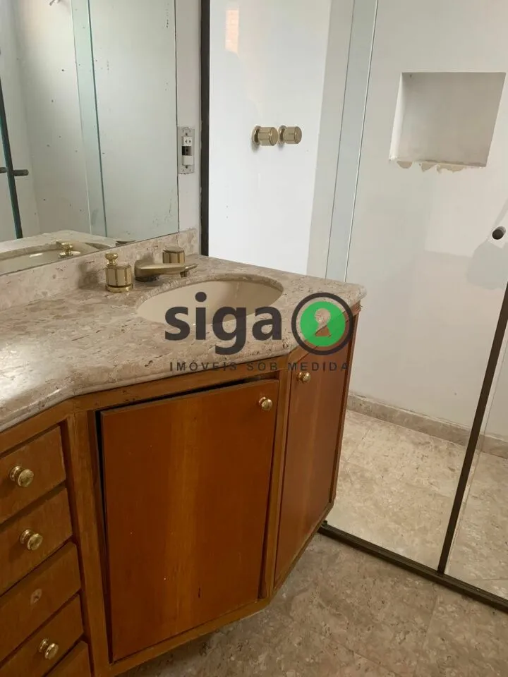 Imagem VENDE no Morumbi (Vila Suzana) Apartamento com 4 suítes, 4 Vagas + Depósito