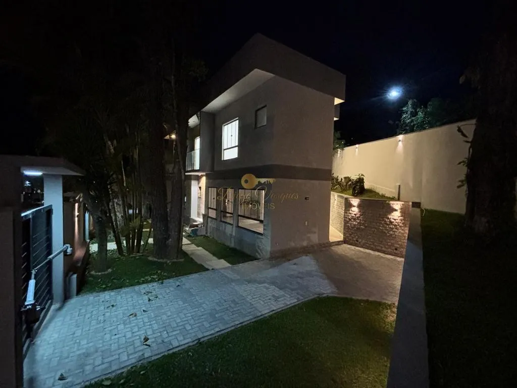 Imagem Casa em Condomínio para Venda em Teresópolis / RJ no bairro Alto