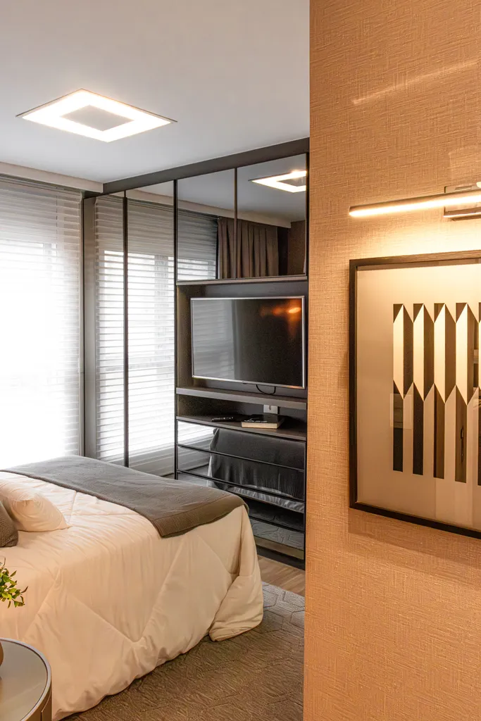 Imagem Oportunidade única! Apartamento de 3 quartos no Centro de Curitiba-PR, com 106,43m² e 1 vaga de garagem. Venha conferir!