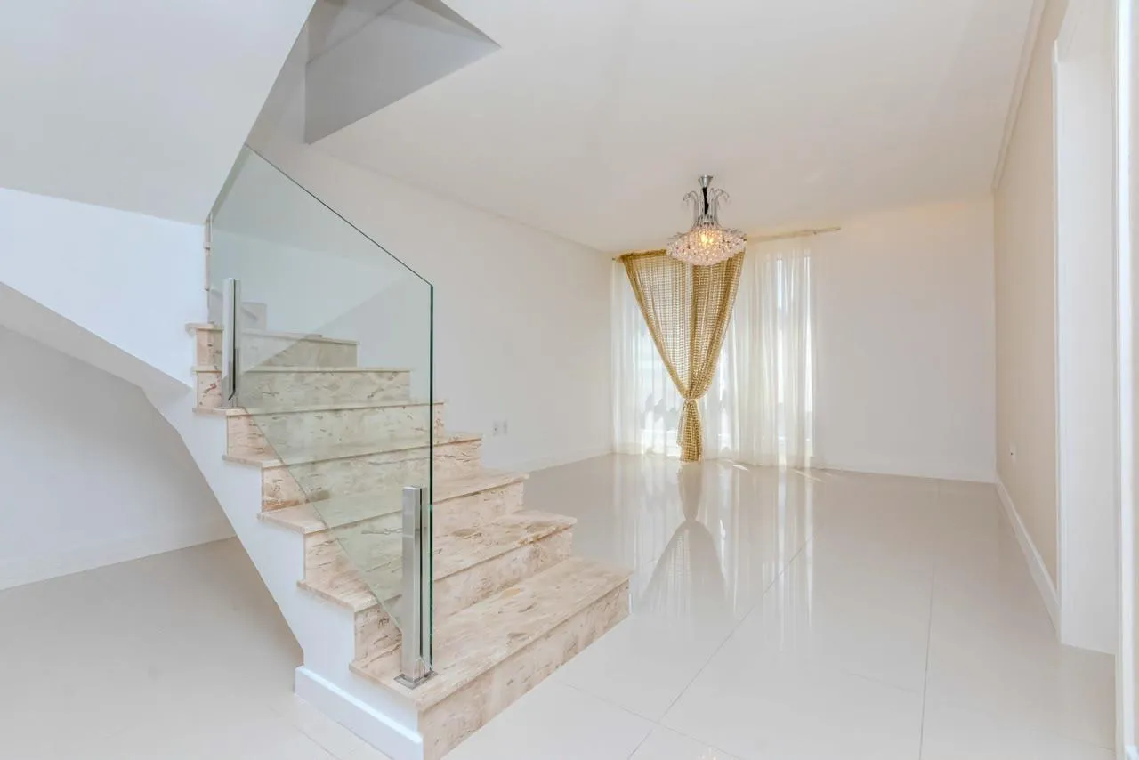 Imagem Apartamento com vista para o mar à venda com 270m2 por R$ 4.900.000,00