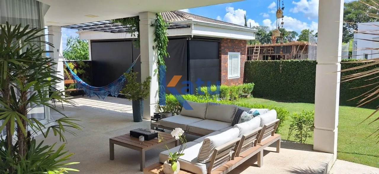 Imagem Esta casa exclusiva no Condomínio Ibi Aram (Itupeva - SP) possui 419,31 m² de terreno e 328,53 m²...