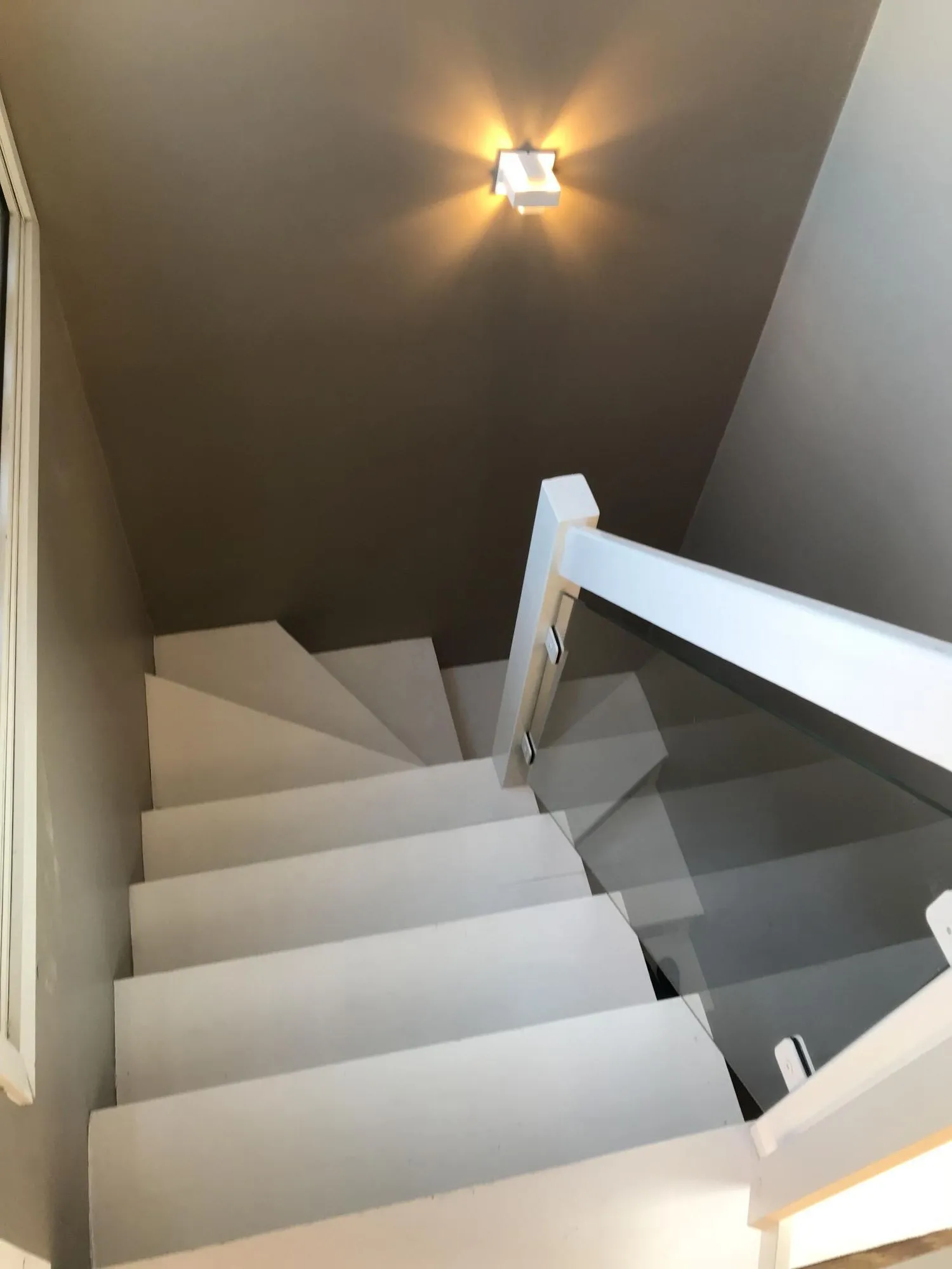 Imagem Casa Condominio para Venda - 230.51m², 4 dormitórios, sendo 1 suites, 3 vagas - Pedra Redonda
