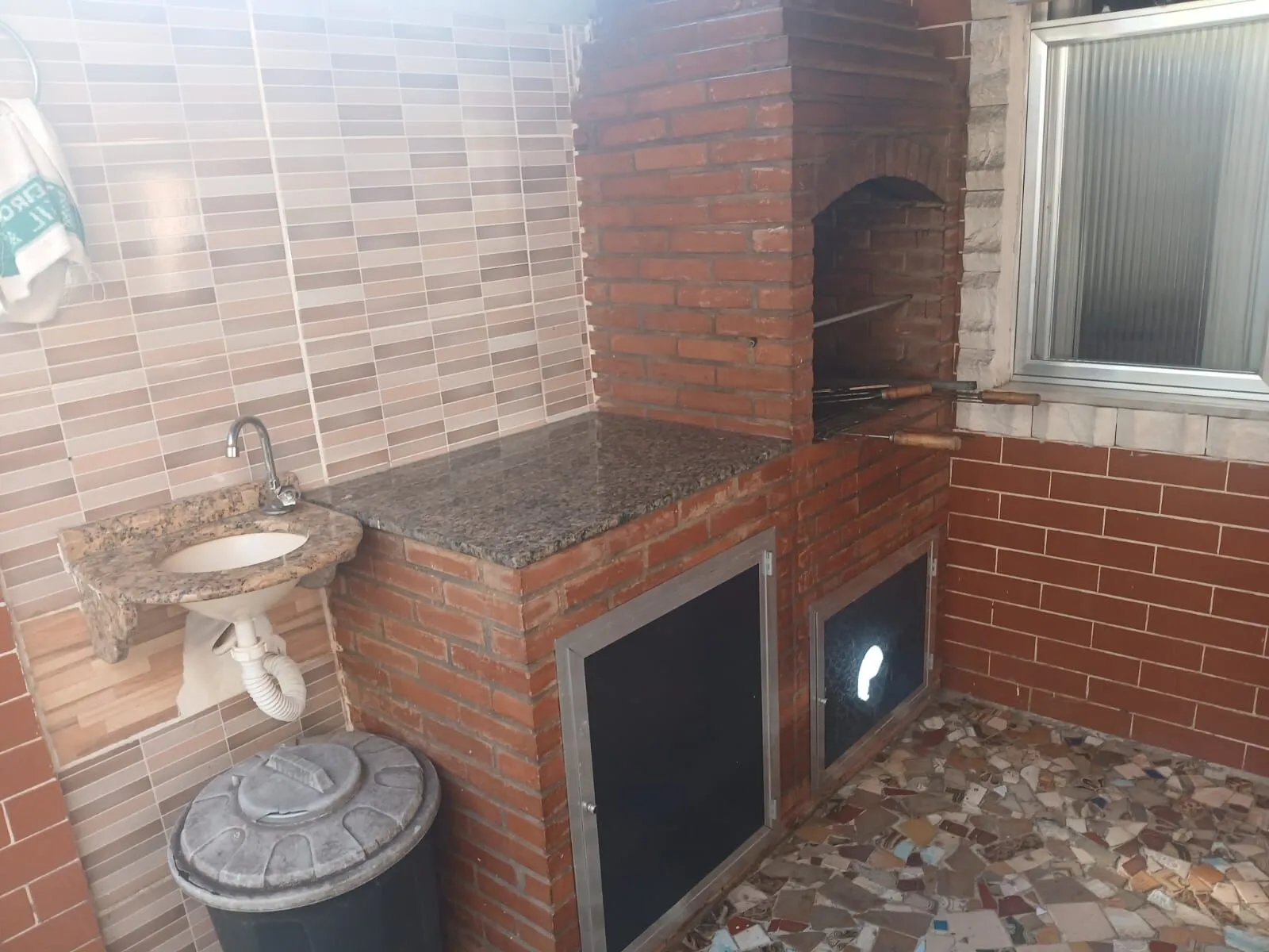 Imagem Casa à venda no bairro Marechal Hermes em Rio de Janeiro/RJ
