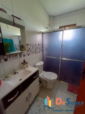 Imagem Imóvel com anexo + 2 apartamentos