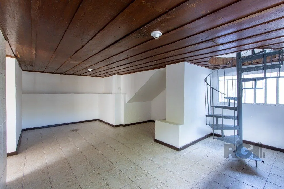 Imagem Casa para Venda - 200m², 3 dormitórios, 2 vagas - Cavalhada