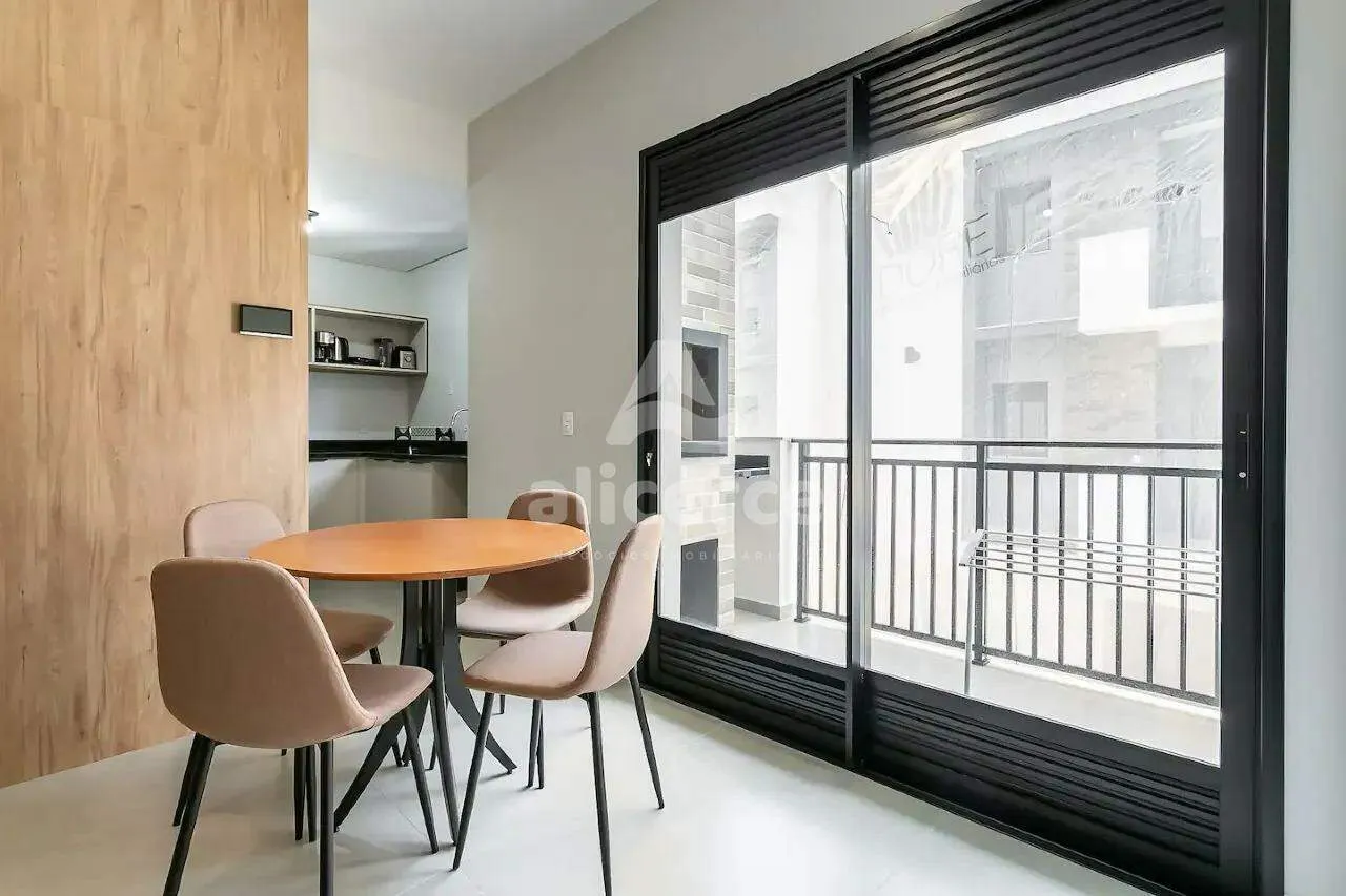 Imagem PRONTO PARA MORAR - Apartamento de 2 Dormitórios l 1 Suíte l Mobiliado l Florianópolis/SC