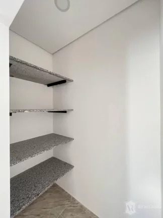 Imagem Sobrado no condomínio Cyrela Landscape, com 03 suítes com closet