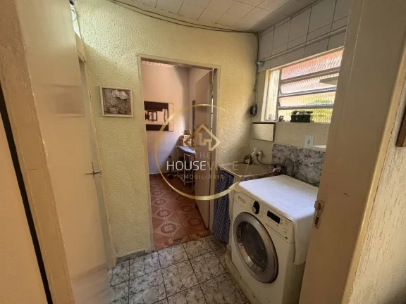 Imagem Casa Sobrado, 6 Dormitórios, 200m², Jardim Satélite, São José dos Campos