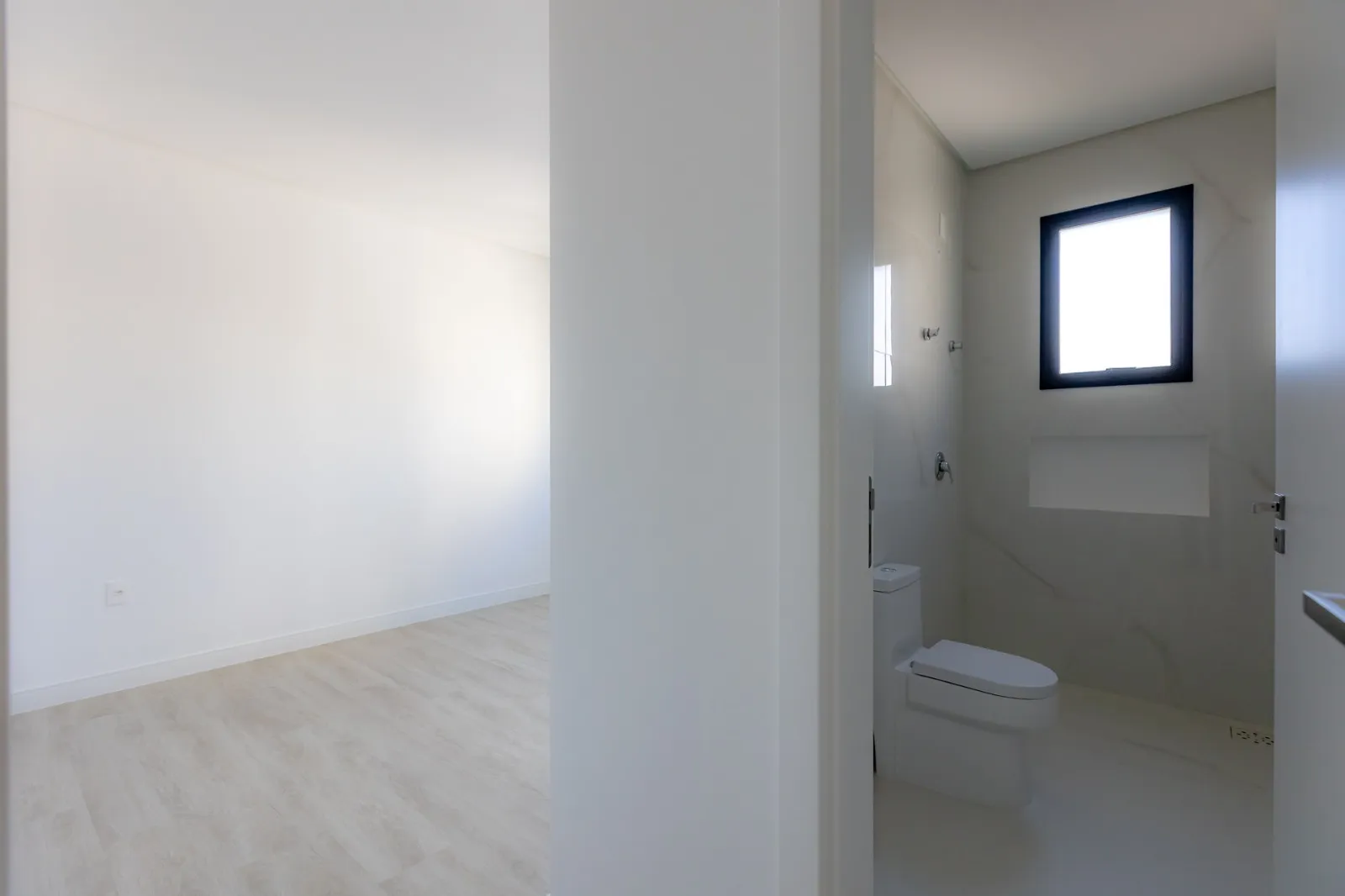 Imagem Apartamento com vista para o mar à venda com 198m2 por R$ 4.400.000,00