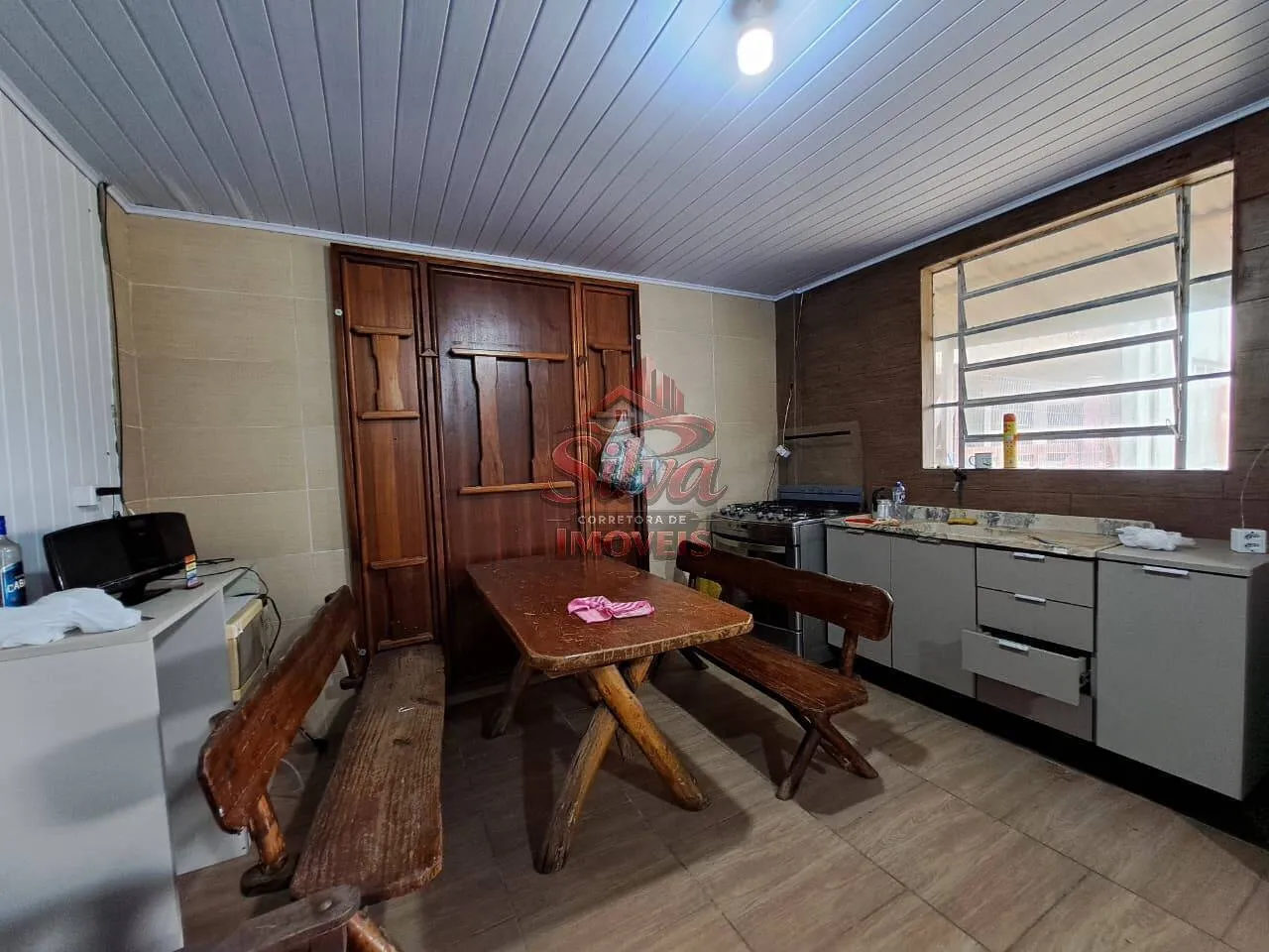 Imagem C139 | Casa 4 dormitórios com pátio cercado em Mariluz