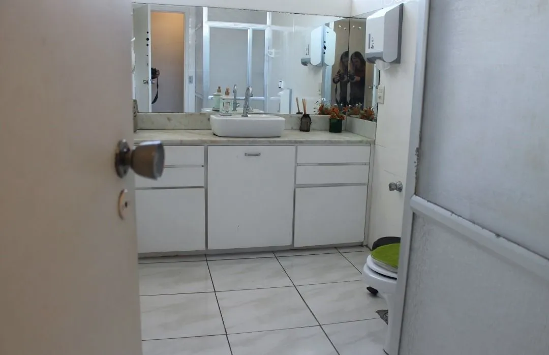 Imagem Casa para Venda - 221m², 3 dormitórios, sendo 1 suites, 4 vagas - Tristeza