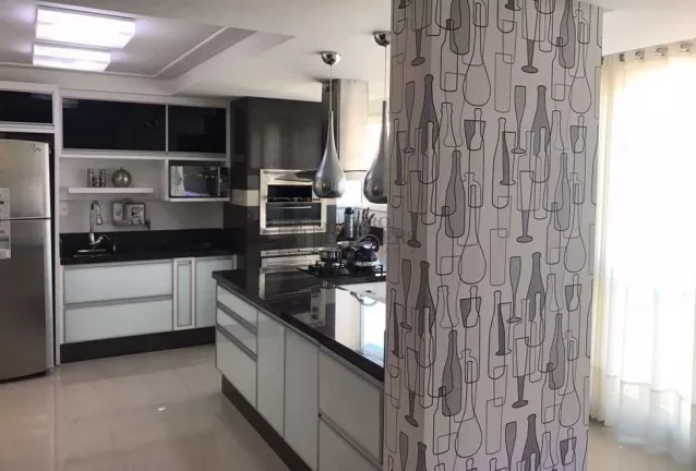 Imagem Apartamento com 3 suítes no Centro Balneário Camboriú.
