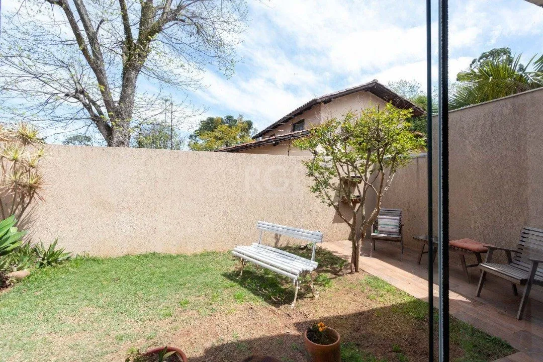 Imagem Casa Condominio para Venda - 102.9m², 3 dormitórios, sendo 1 suites, 2 vagas - Camaquã