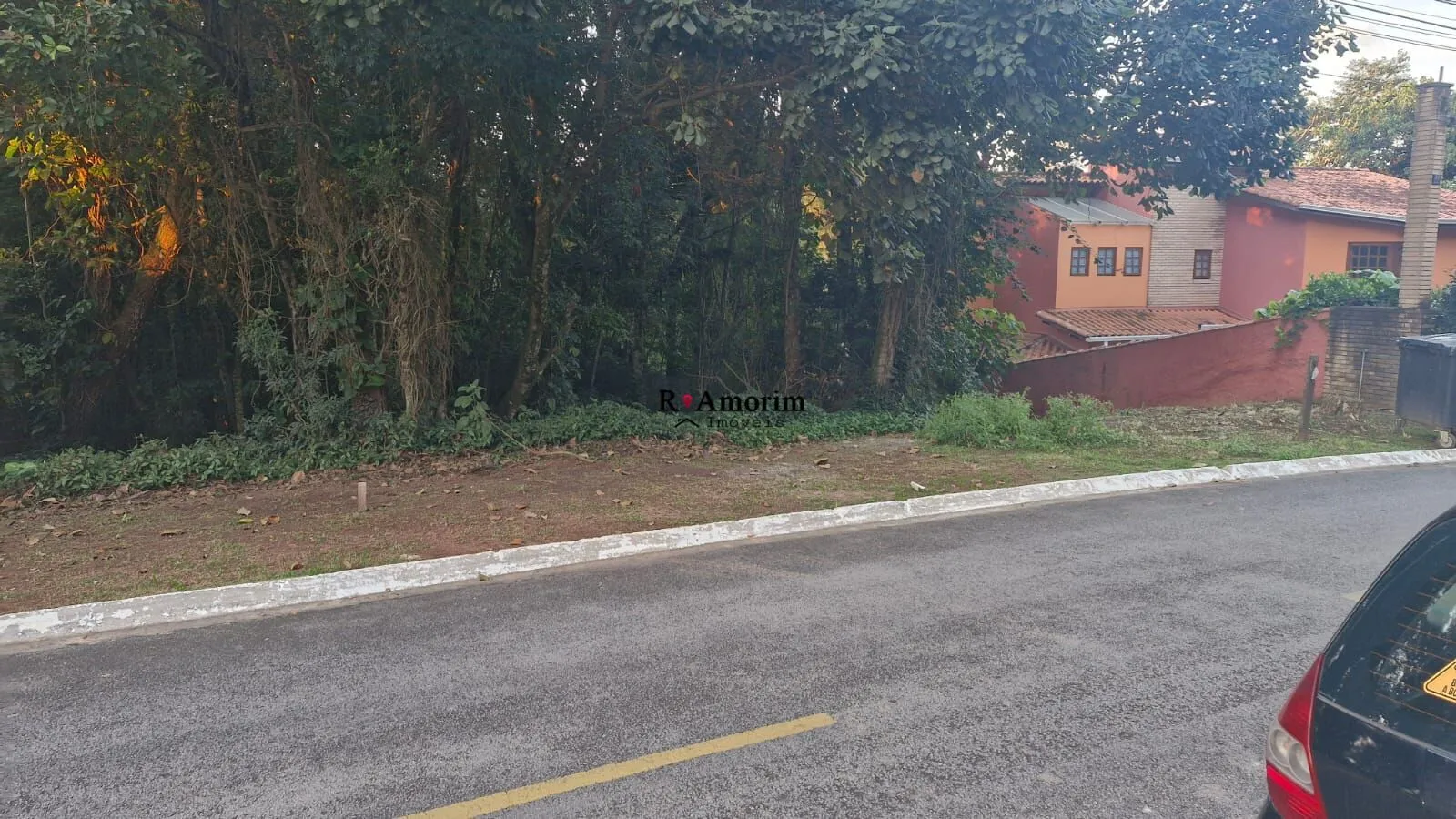 Imagem São Fernando Residência - Terreno plano a venda com 510 metros em Barueri/SP, dentro de condominio fechado