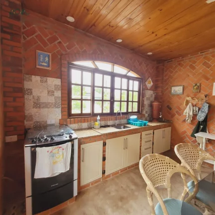 Imagem Casa à Venda em Itapoá - 3 Quartos, 100m da Praia, Oportunidade Imperdível!