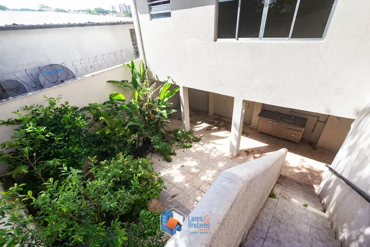 Imagem Casa para venda em Jardim da Glória com 6 quartos, sendo 2 suítes, 210m²