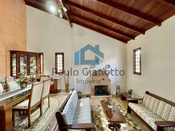 Imagem Casa de Luxo na Chácara dos Lagos Granja Viana