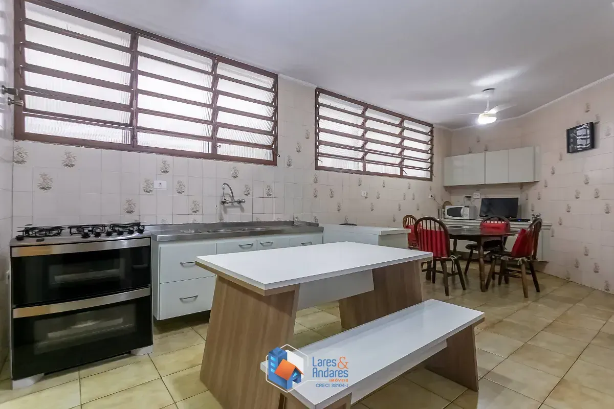 Imagem Casa para venda em Vila Cordeiro com 3 quartos, sendo 2 suítes, 194m²