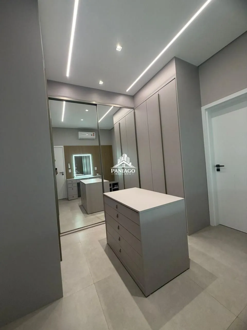 Imagem Casa Térrea à Venda no Condomínio Belvedere I | Porteira Fechada | 325 m²