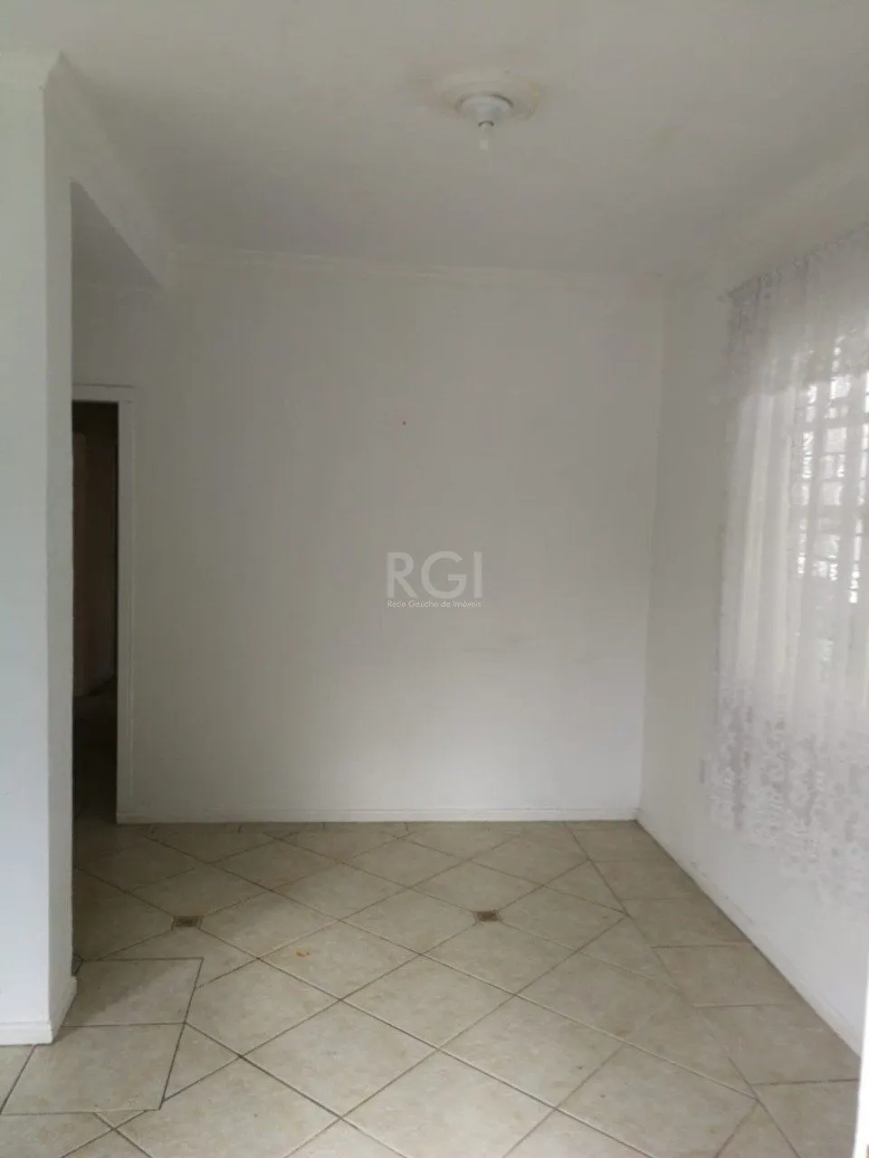 Imagem Casa para Venda - 170m², 3 dormitórios, 3 vagas - Nonoai, Porto Alegre