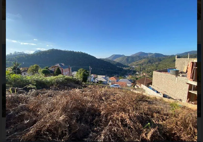 Imagem Terreno em Condomínio para Venda em Teresópolis / RJ no bairro Albuquerque